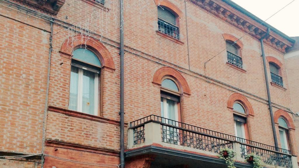 Palazzo Spada - Attico Con Terrazza Vista Fiume In Centro Codigoro Exterior photo
